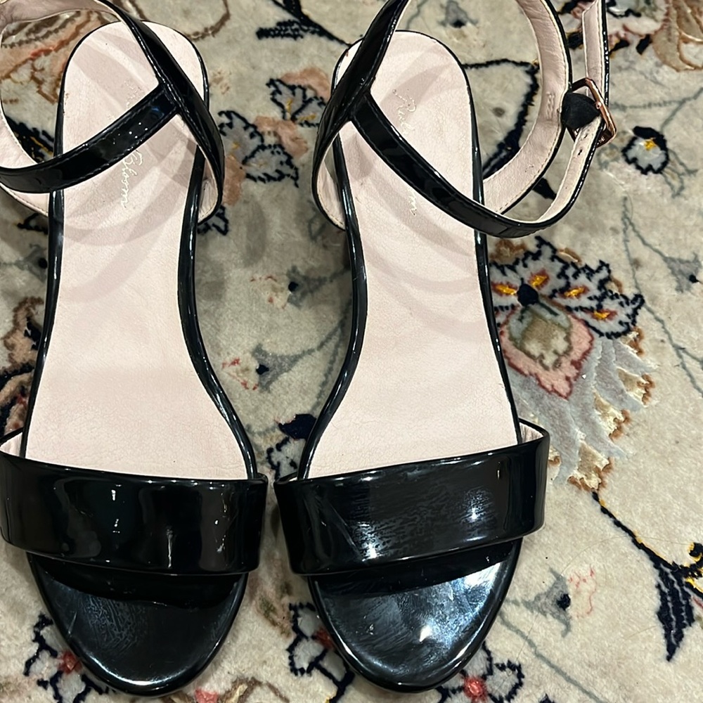 Girls shoes